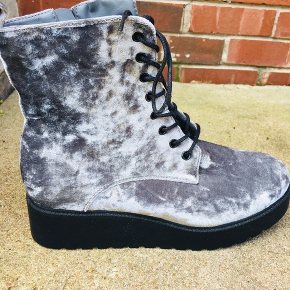 Asos crushed velvet platform boots - Picture 4 of 8